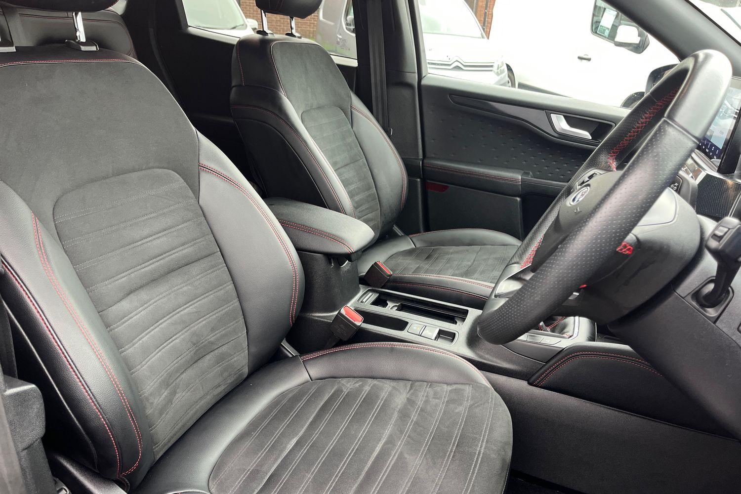 Ford KUGA Photo 16