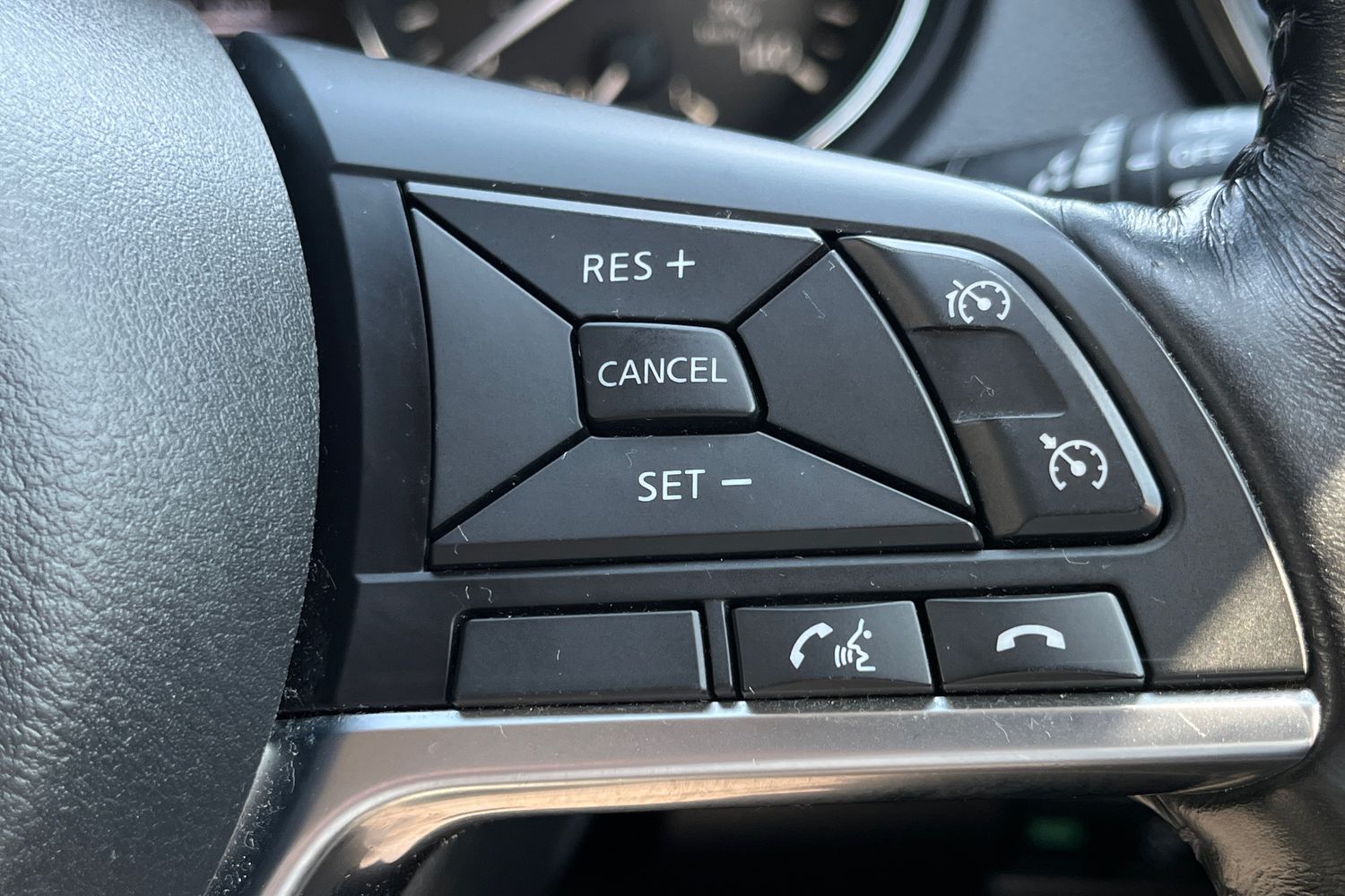 Nissan X-TRAIL Photo 23