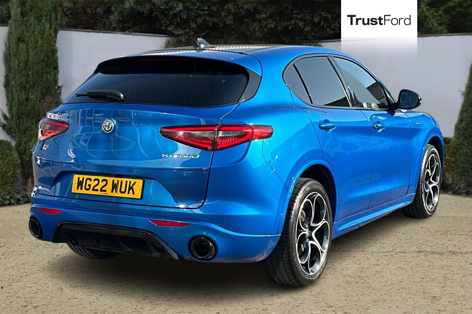 Alfa Romeo STELVIO Photo 3