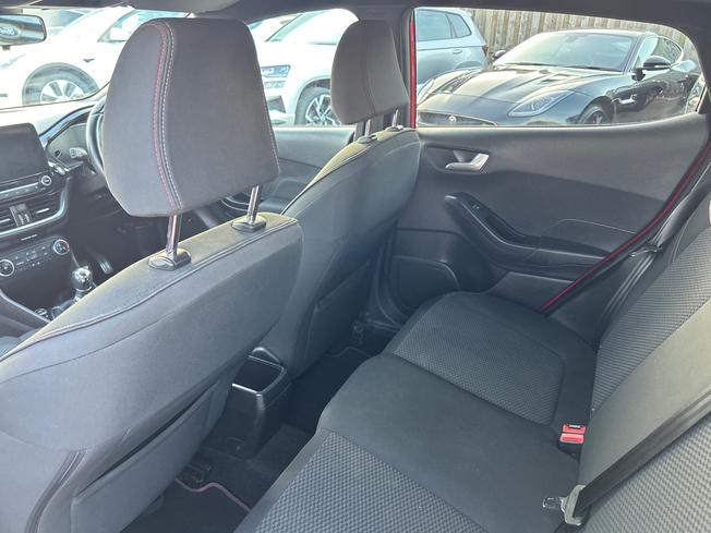 FORD Fiesta Photo 43