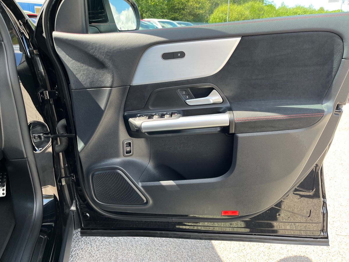 Mercedes-Benz EQA Photo 25