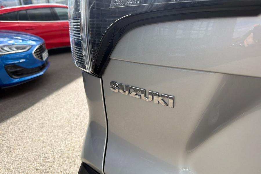 Suzuki S-Cross Photo autoimg-46d0e28aa7342495f47d2b3d05914804809277b3.jpg
