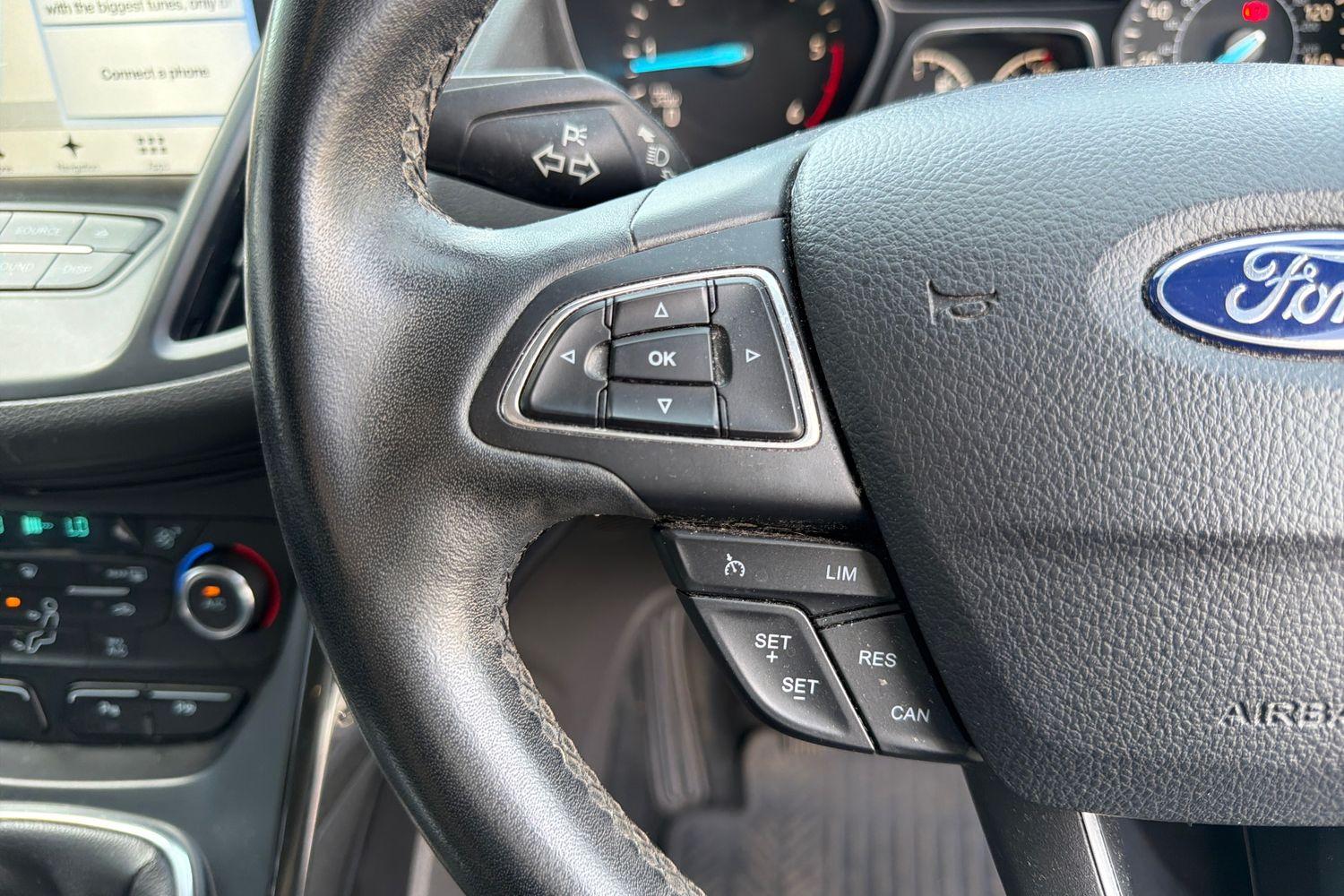 Ford KUGA Photo 22