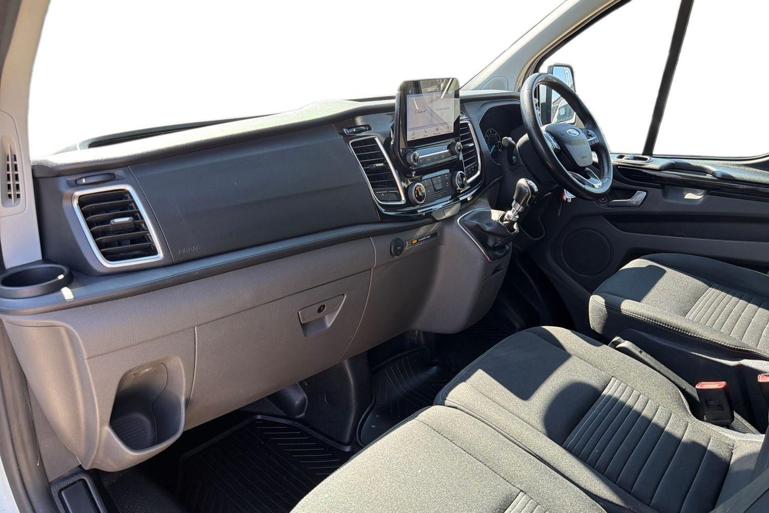 Ford TRANSIT CUSTOM Photo 2