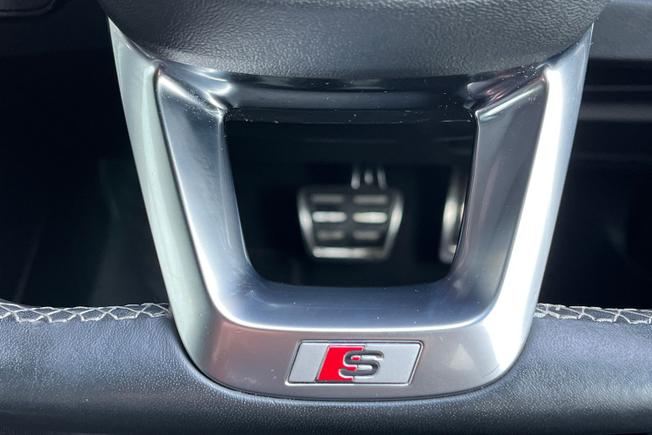 AUDI Q3 Photo 29