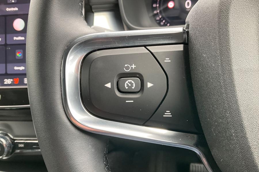 Volvo XC40 Photo autoimg-46e446a2d217189a7f27291a24555ebfb23f0444.jpg
