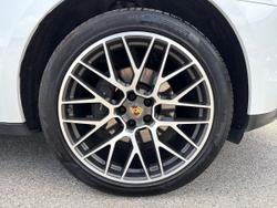 PORSCHE Macan Photo 5