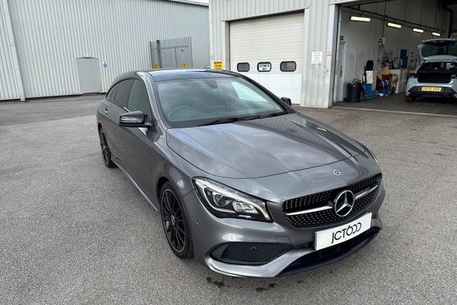 MERCEDES-BENZ CLA Class Photo 30