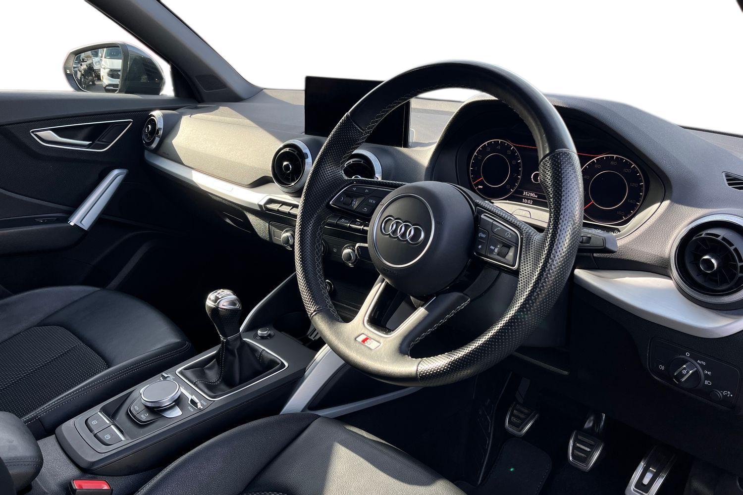 Audi Q2 Photo 8