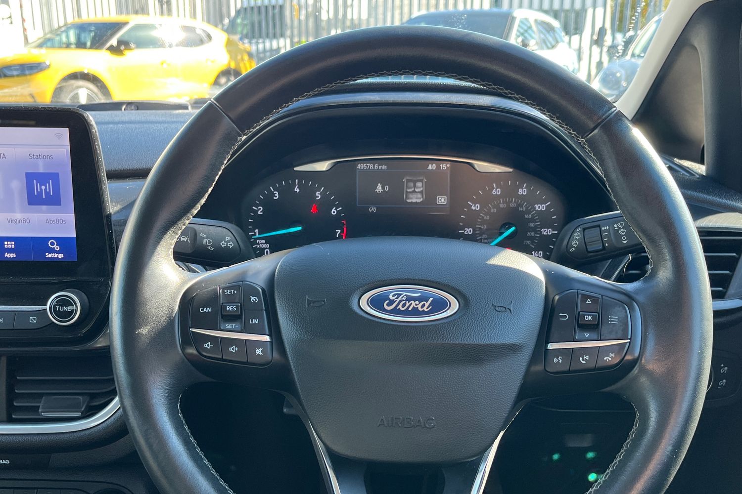 Ford FIESTA Photo 11