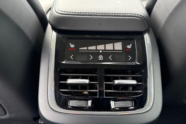 VOLVO XC60 Photo 28