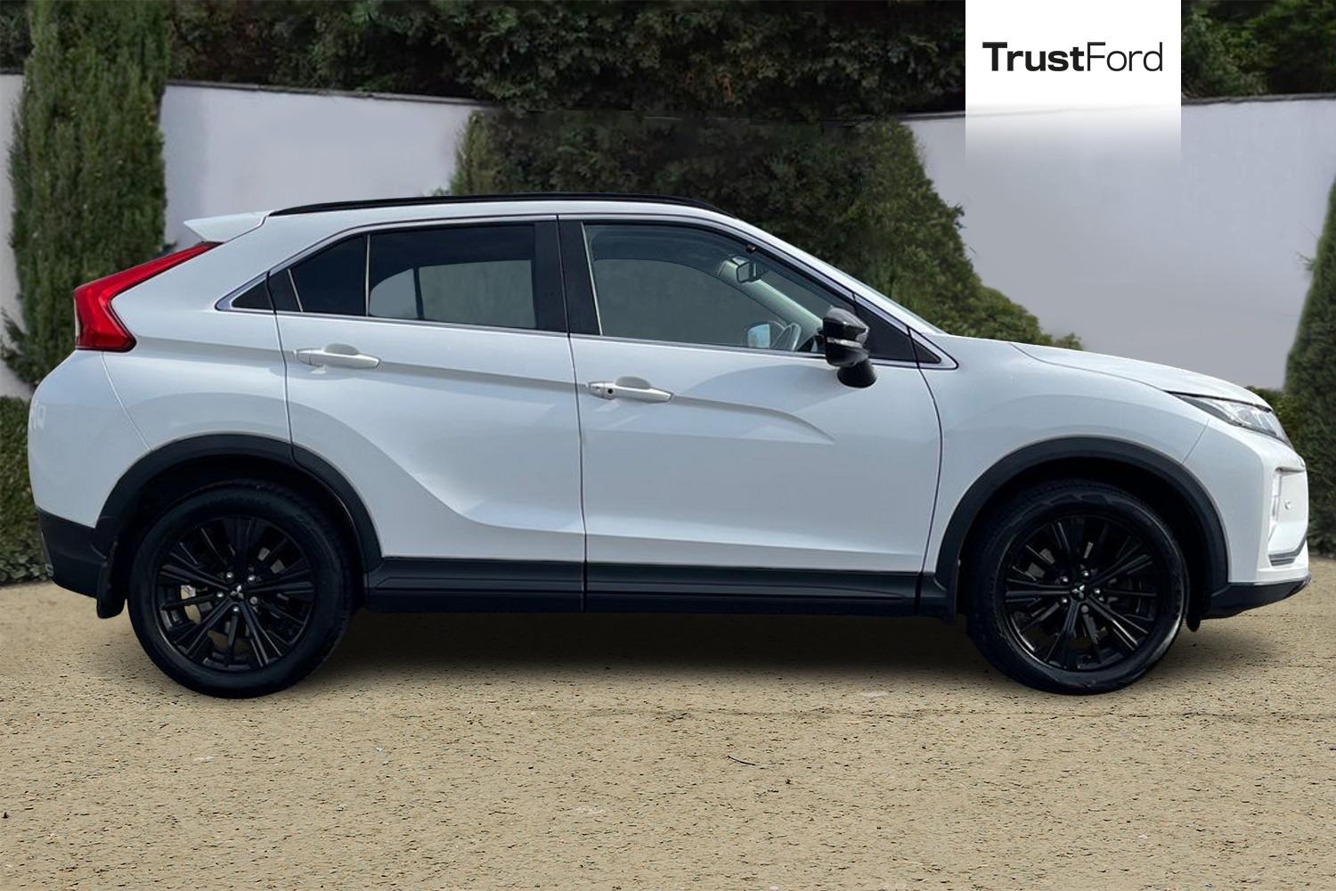 Mitsubishi ECLIPSE CROSS Photo 2