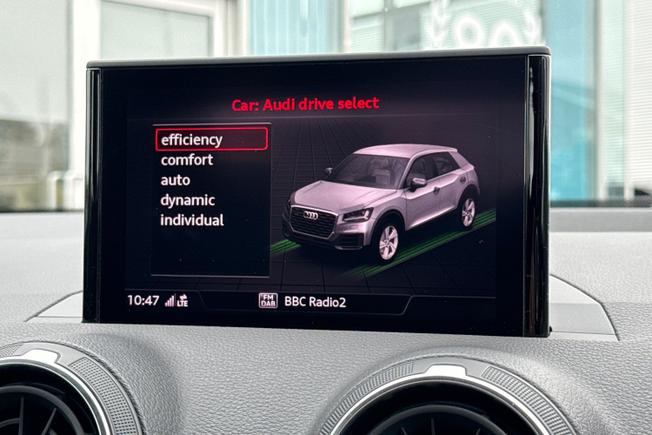 AUDI Q2 Photo 32