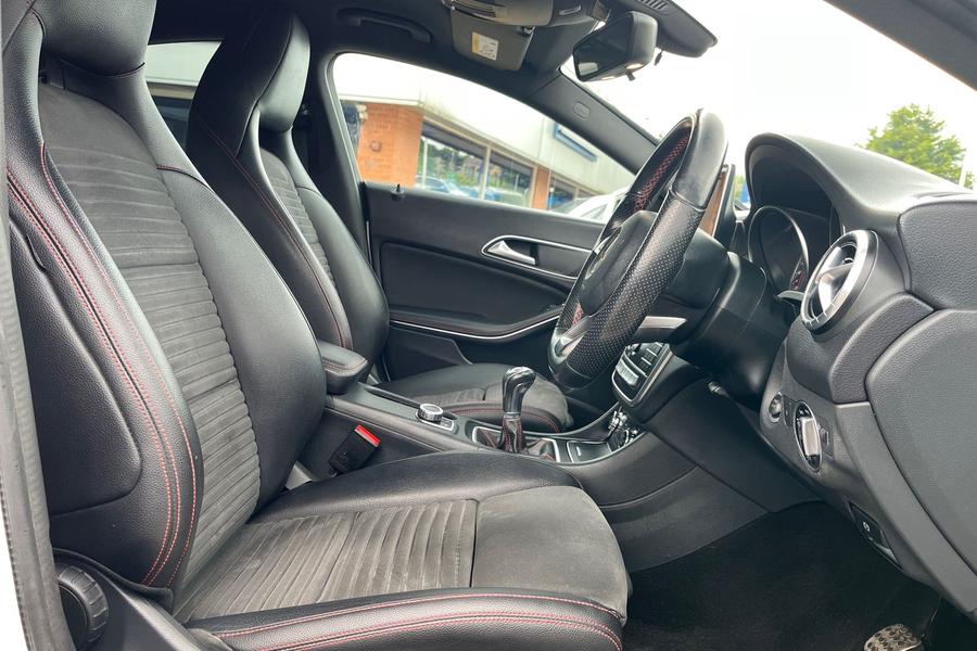 Mercedes-Benz CLA Photo autoimg-46fc3baebb9d7b96032849780e1bdab9a9eae5cf.jpg