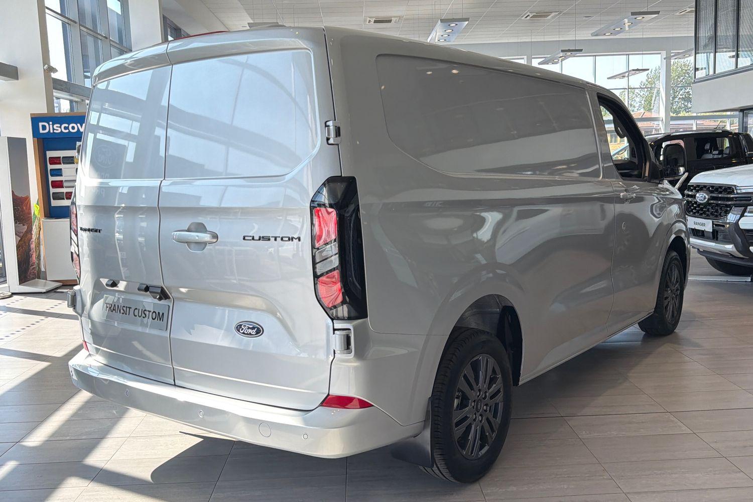 Ford TRANSIT CUSTOM Photo 6
