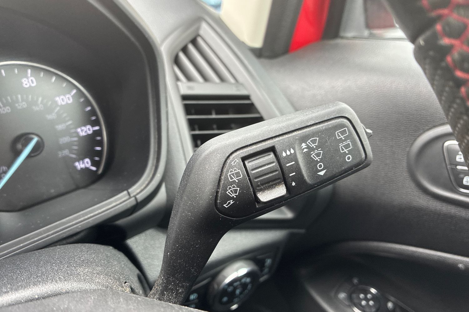 Ford ECOSPORT Photo 14