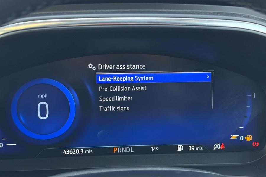 Ford FOCUS Photo autoimg-470585f62ba599156cba71fb76f7f46684e6778a.jpg