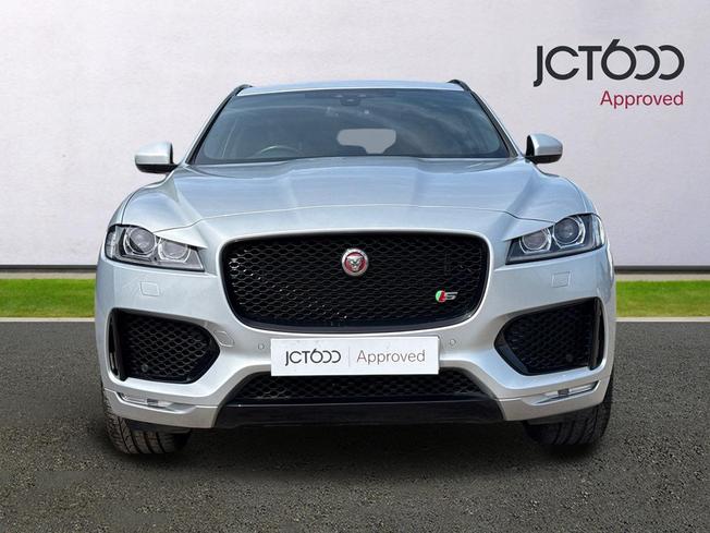 JAGUAR F-Pace Photo 8