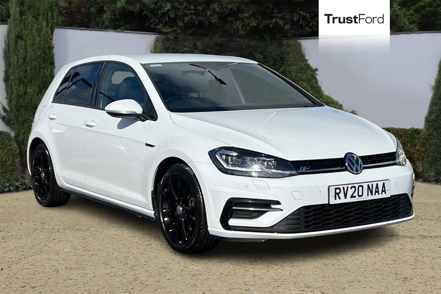 Volkswagen GOLF Photo 0