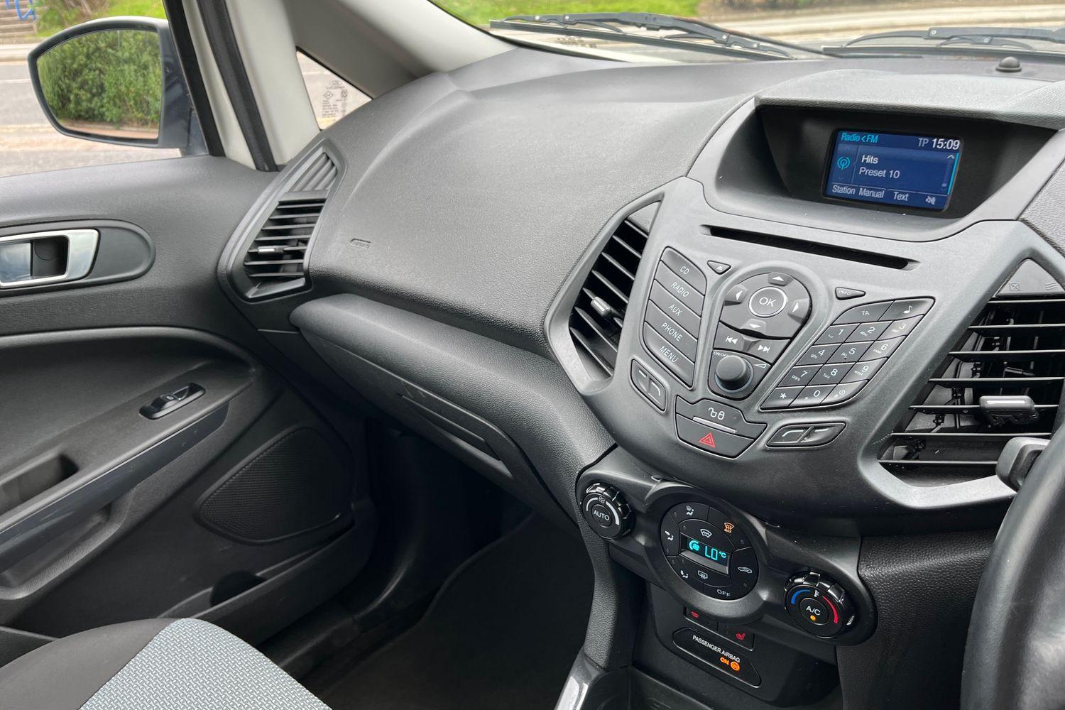 Ford ECOSPORT Photo 22
