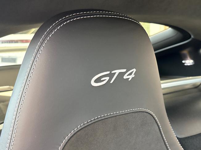 PORSCHE 718 Cayman Photo 15