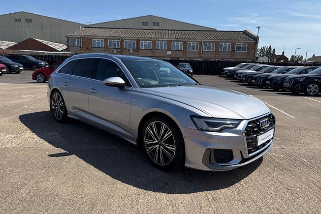 AUDI A6 Avant Photo 21