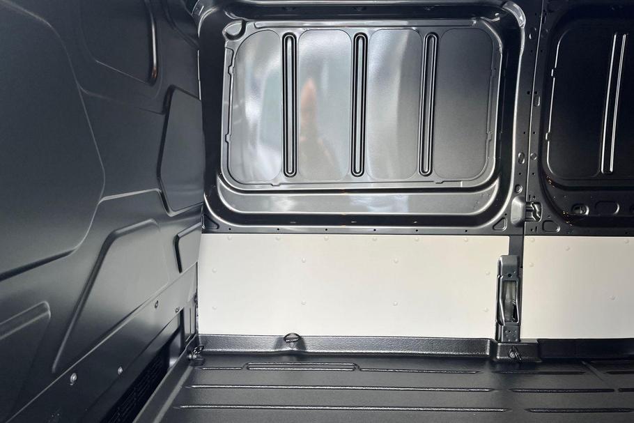 Used Ford E-TRANSIT 11