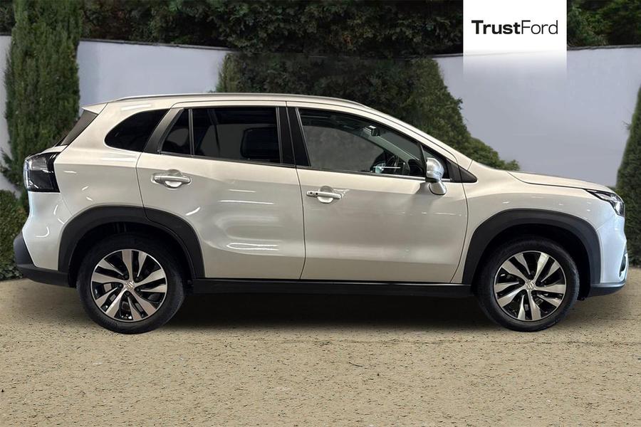 Suzuki S-Cross Photo autoimg-4716c17e1ce981083fc52d2d894db2a9a562a018.jpg