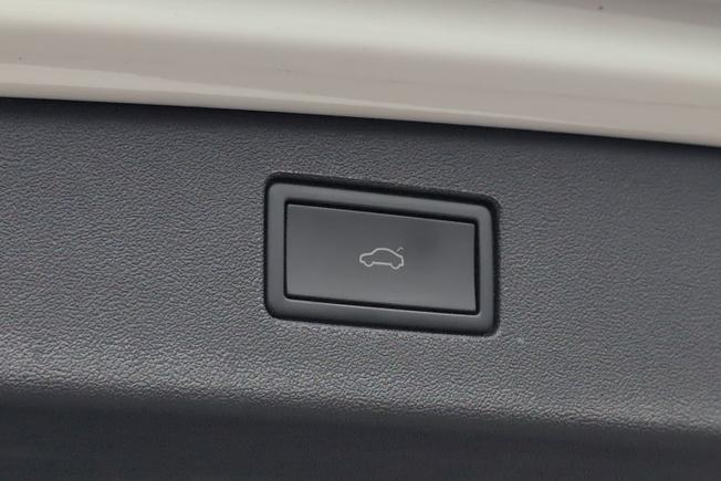 VOLKSWAGEN Tiguan Photo 50