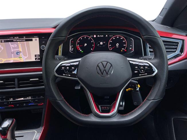 VOLKSWAGEN Polo Photo 11