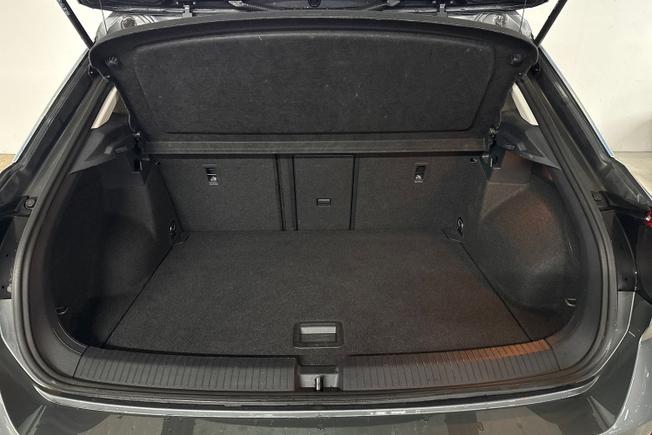 VOLKSWAGEN T-Roc Photo 12