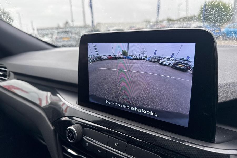 Ford KUGA Photo autoimg-471a0336fa798cba67412f9429df17173a2d8468.jpg