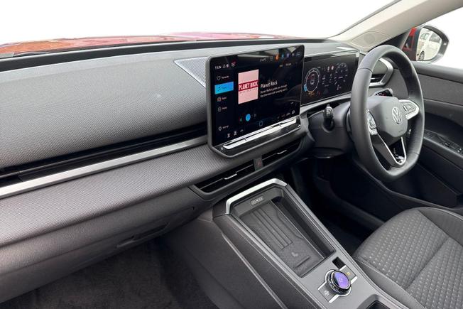 VOLKSWAGEN T-Roc Photo 2