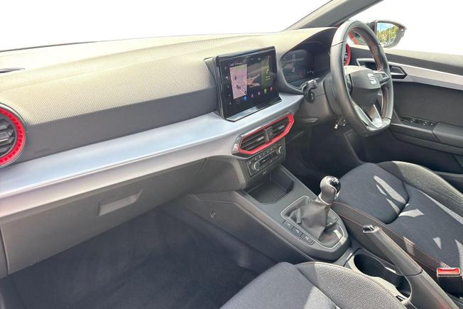 SEAT Ibiza Photo 2