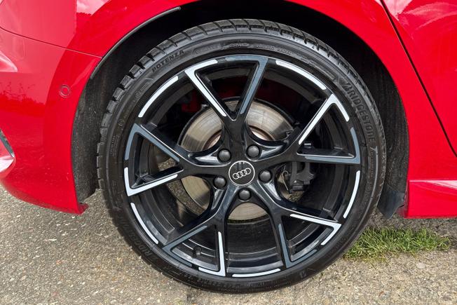 AUDI RS3 Photo 58
