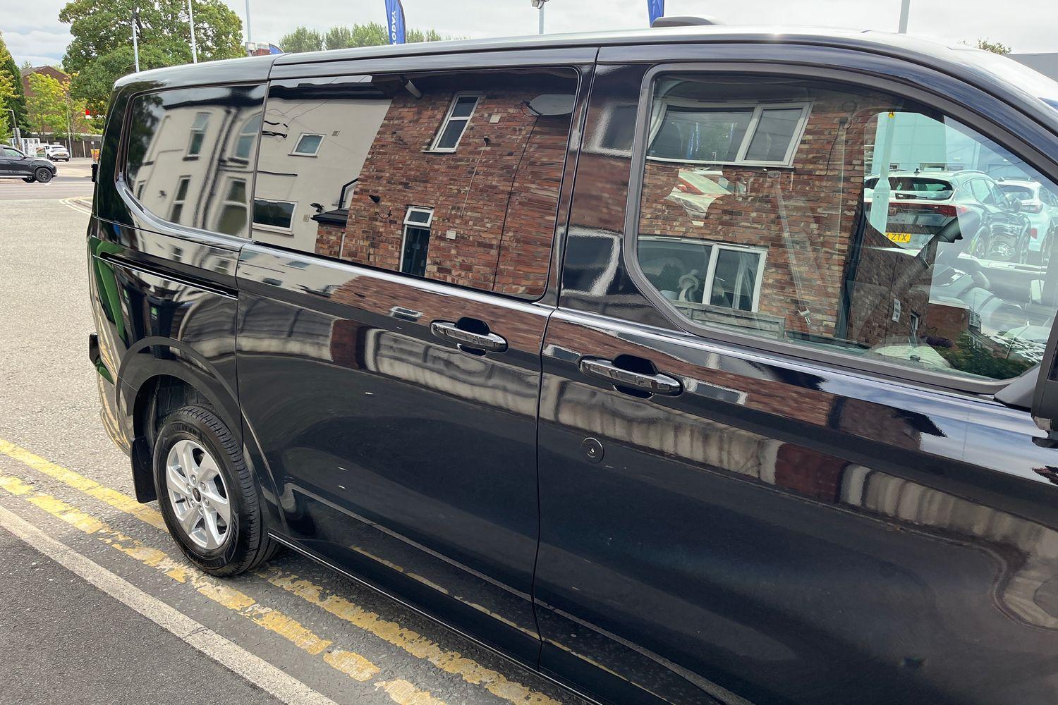 Ford TRANSIT CUSTOM Photo 6