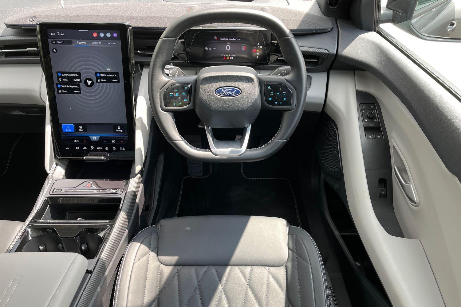 Ford Explorer Photo 10