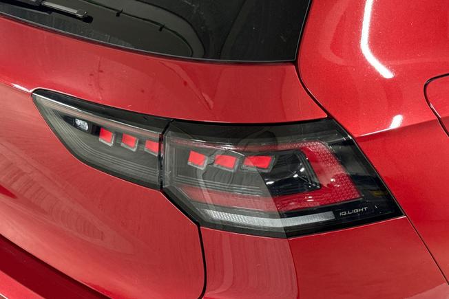 VOLKSWAGEN Golf Photo 18
