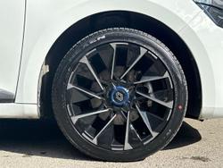 RENAULT Clio Photo 5