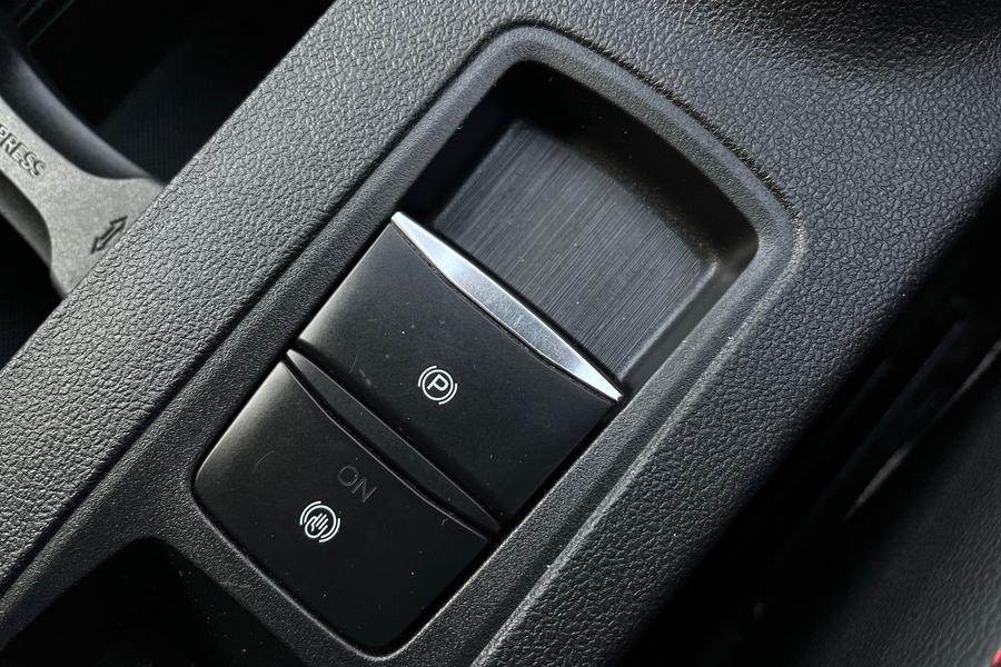 Ford Kuga Photo autoimg-4728090303d8e5508865ed56eb77ec535bd29640.jpg