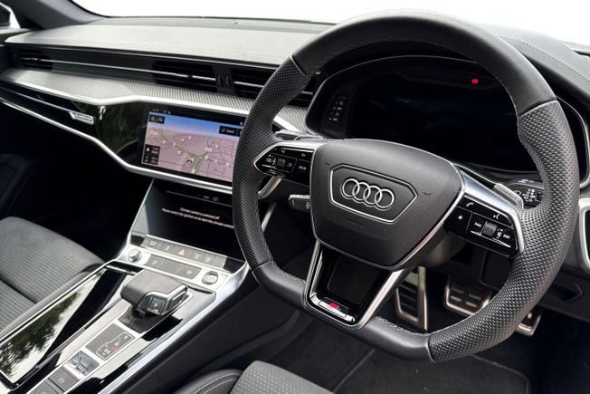 Audi A6 Saloon Photo 6