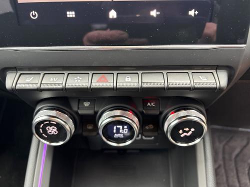 Renault CLIO Photo autoimg-472d8c13491b61160bbf0c96cbc23a77c0cbab79.jpg