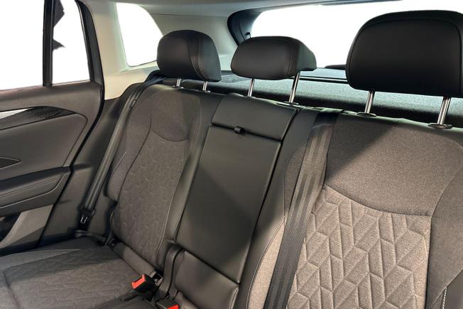 VOLKSWAGEN Tiguan Photo 9