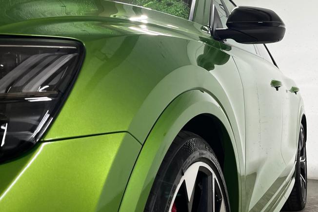 Audi RSQ8 Photo 41