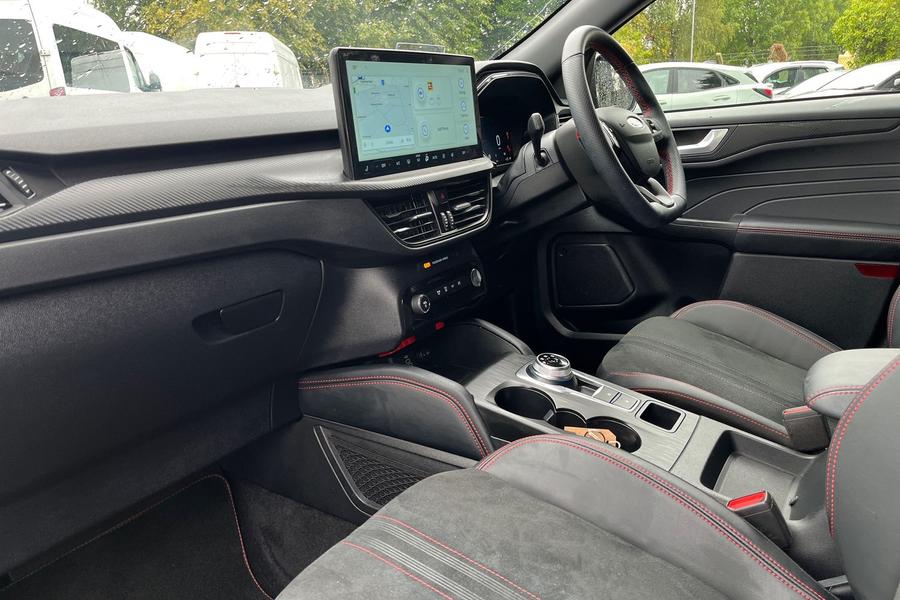 Ford KUGA Photo autoimg-47333a782c5750fc80ccbff8543c43fddeb62c54.jpg