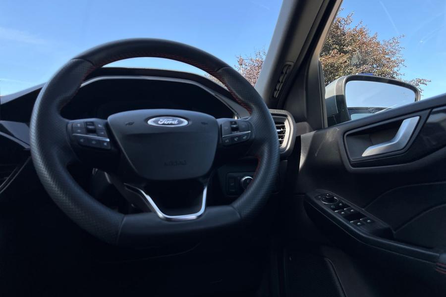 Ford Kuga Photo autoimg-4733a0c292727c46ad9a43c019cf2eb8127720e8.jpg