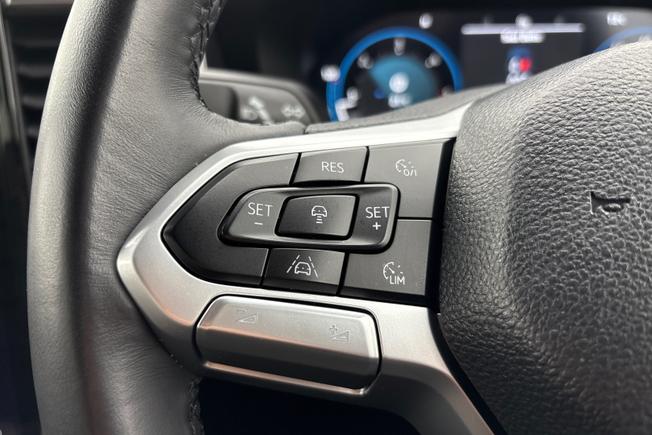 VOLKSWAGEN Amarok Photo 16