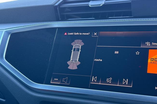 Audi Q3 Photo 36