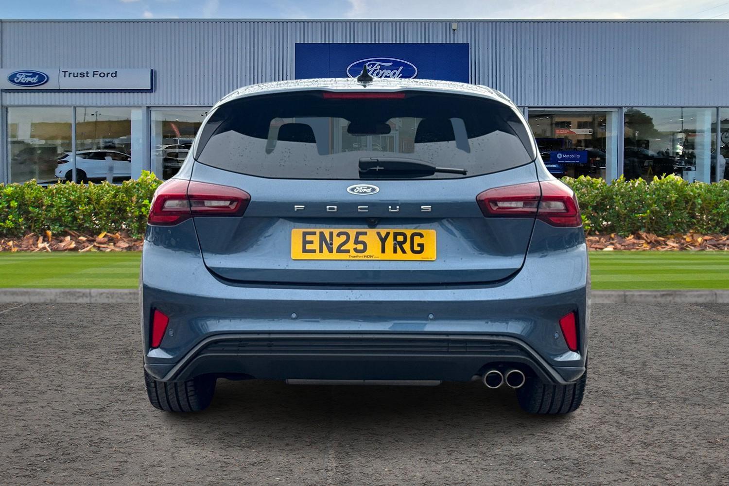 FORD FOCUS Photo 6