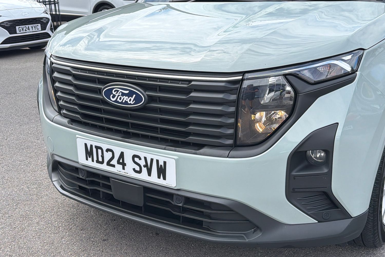 Ford TRANSIT COURIER Photo 8